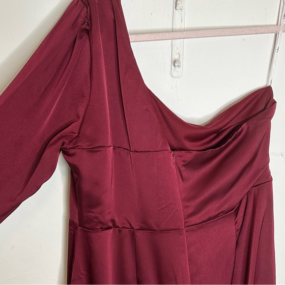 Lulu’s Wine Red Burgundy Satin One-Shoulder Jumpsuit size XL - Picture 10 of 14